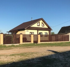 Забор из евроштакетника Забор из евроштакетника