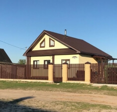 Забор из евроштакетника Забор из евроштакетника